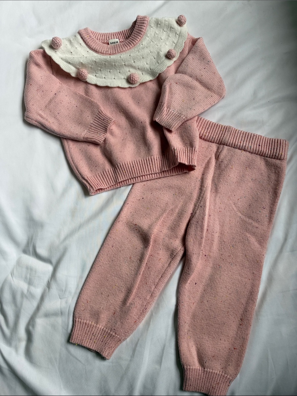SHEIN Pink Knit Girls Two-Piece Matching Set with White Ruffle Collar